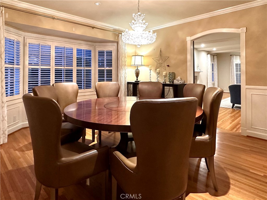 2210 El Molino Place