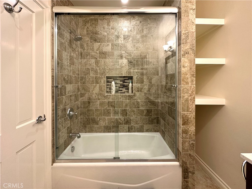 2210 El Molino Place