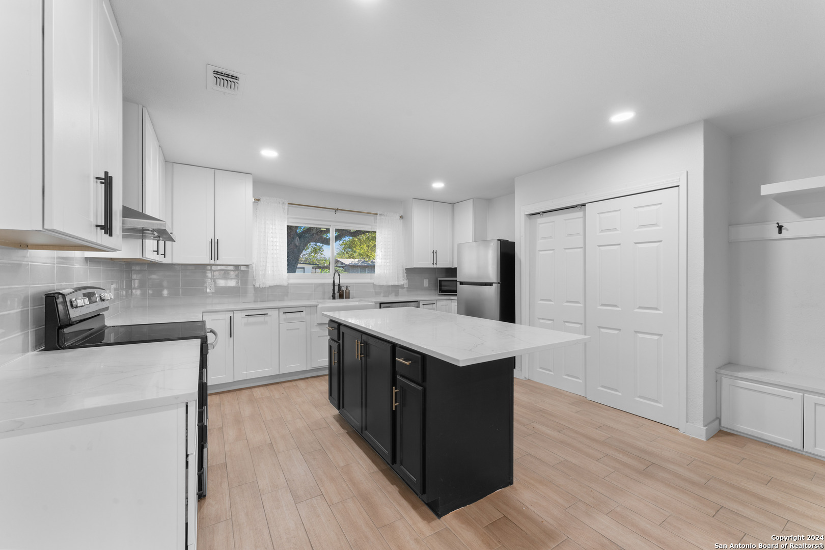 459 SHADYWOOD LN