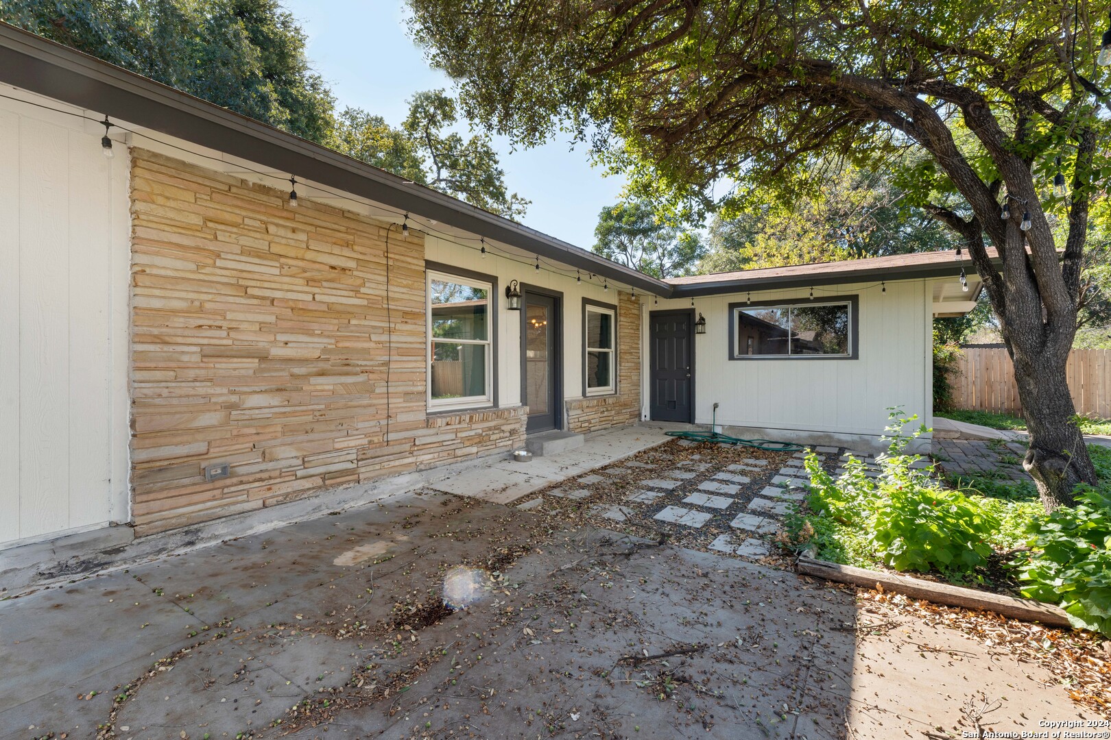 459 SHADYWOOD LN