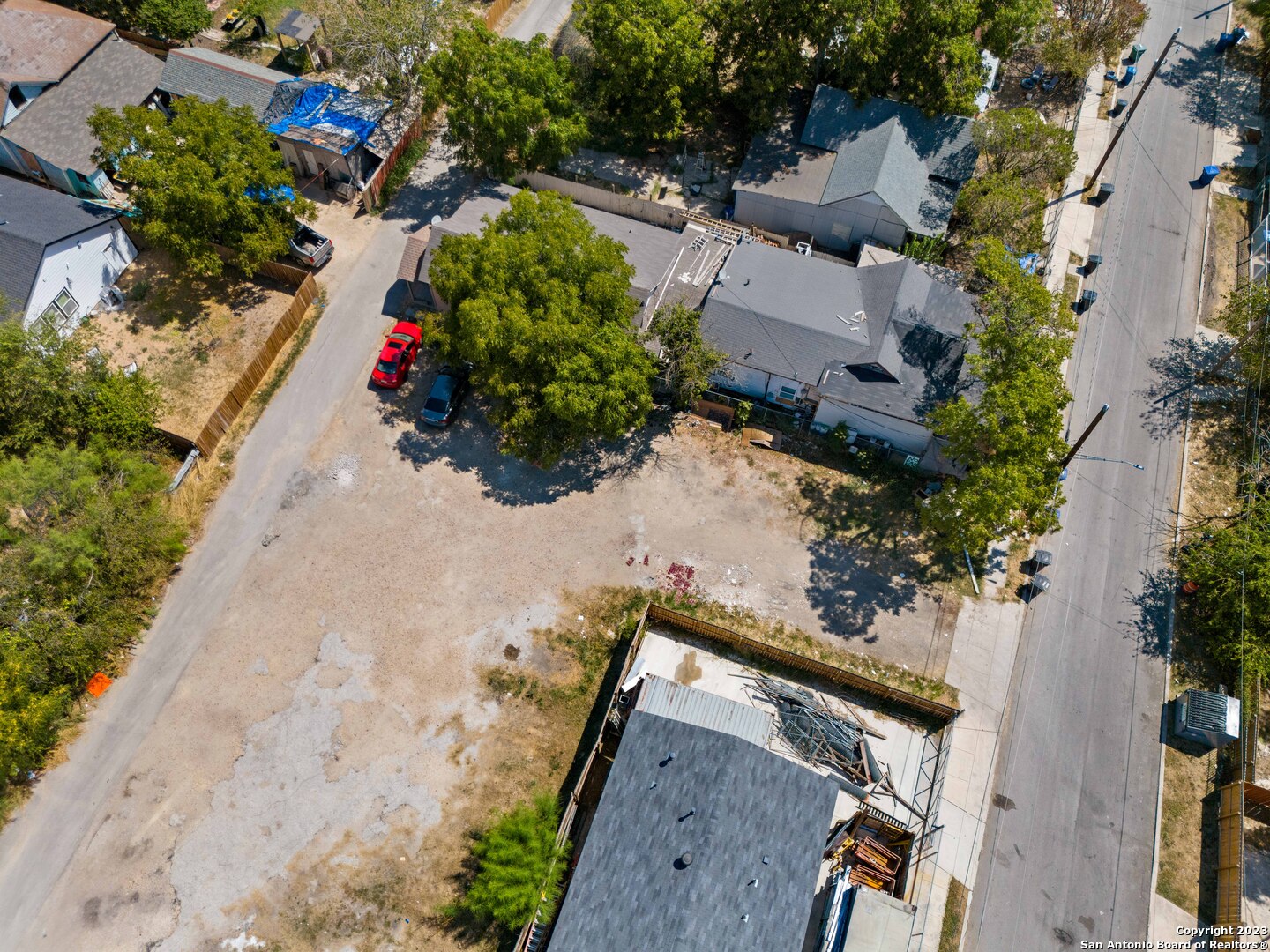 415 ARTHUR ST