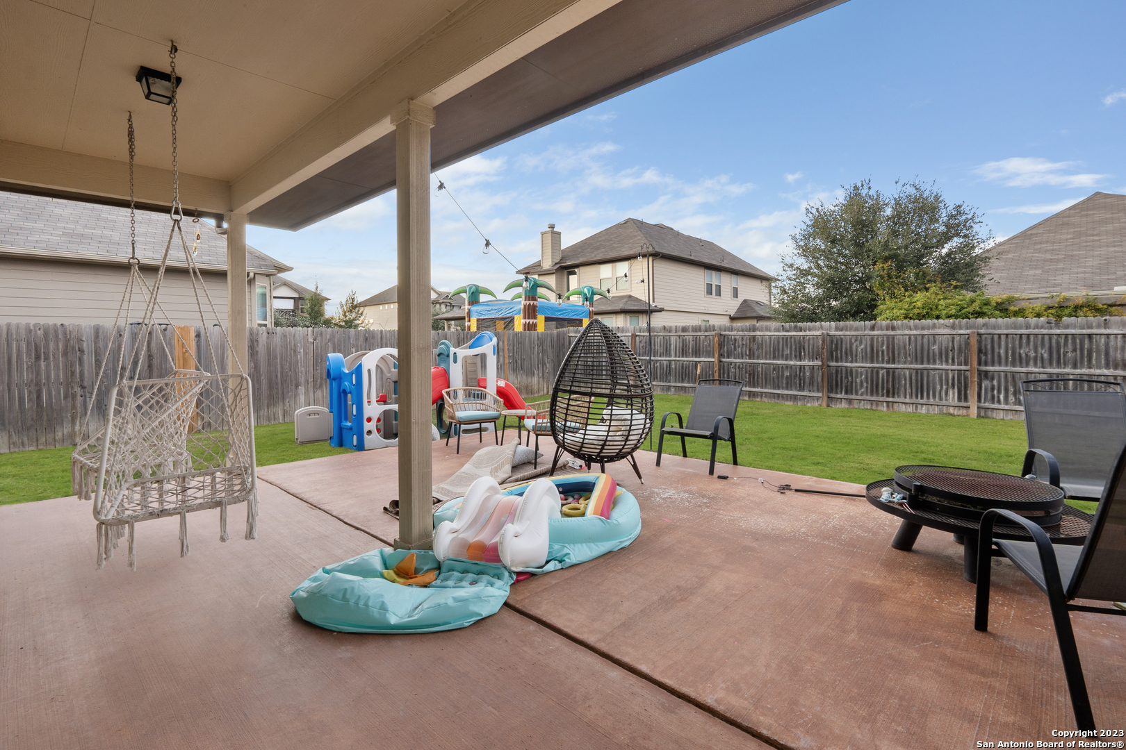 4605 FALLING OAK