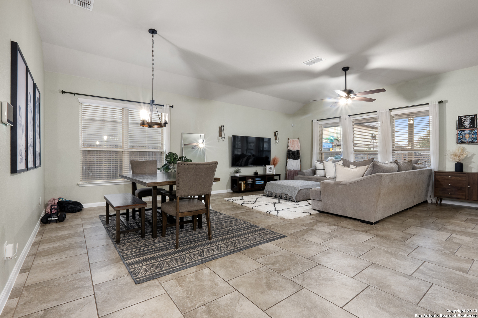4605 FALLING OAK