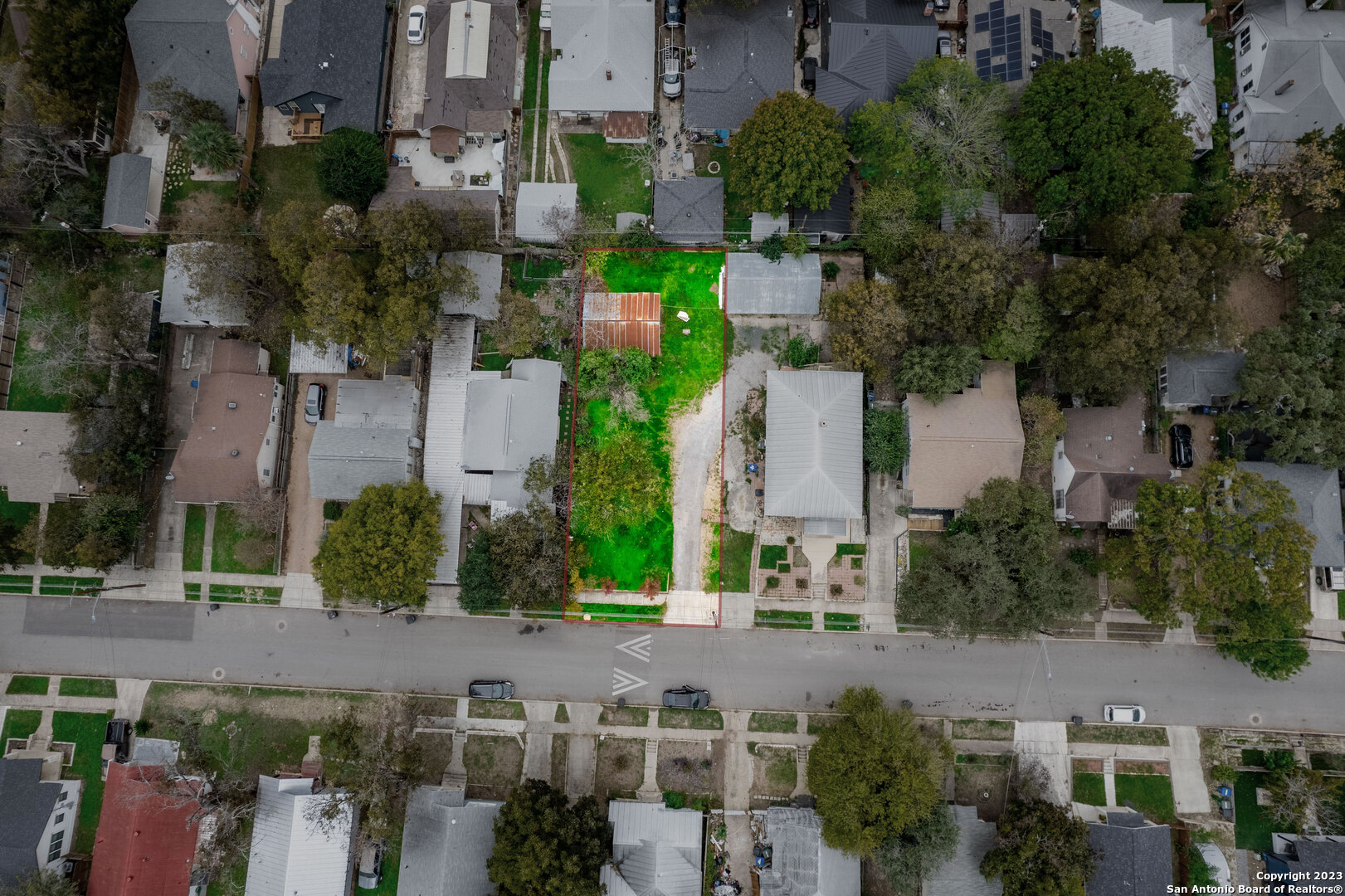 351 E Woodlawn Ave