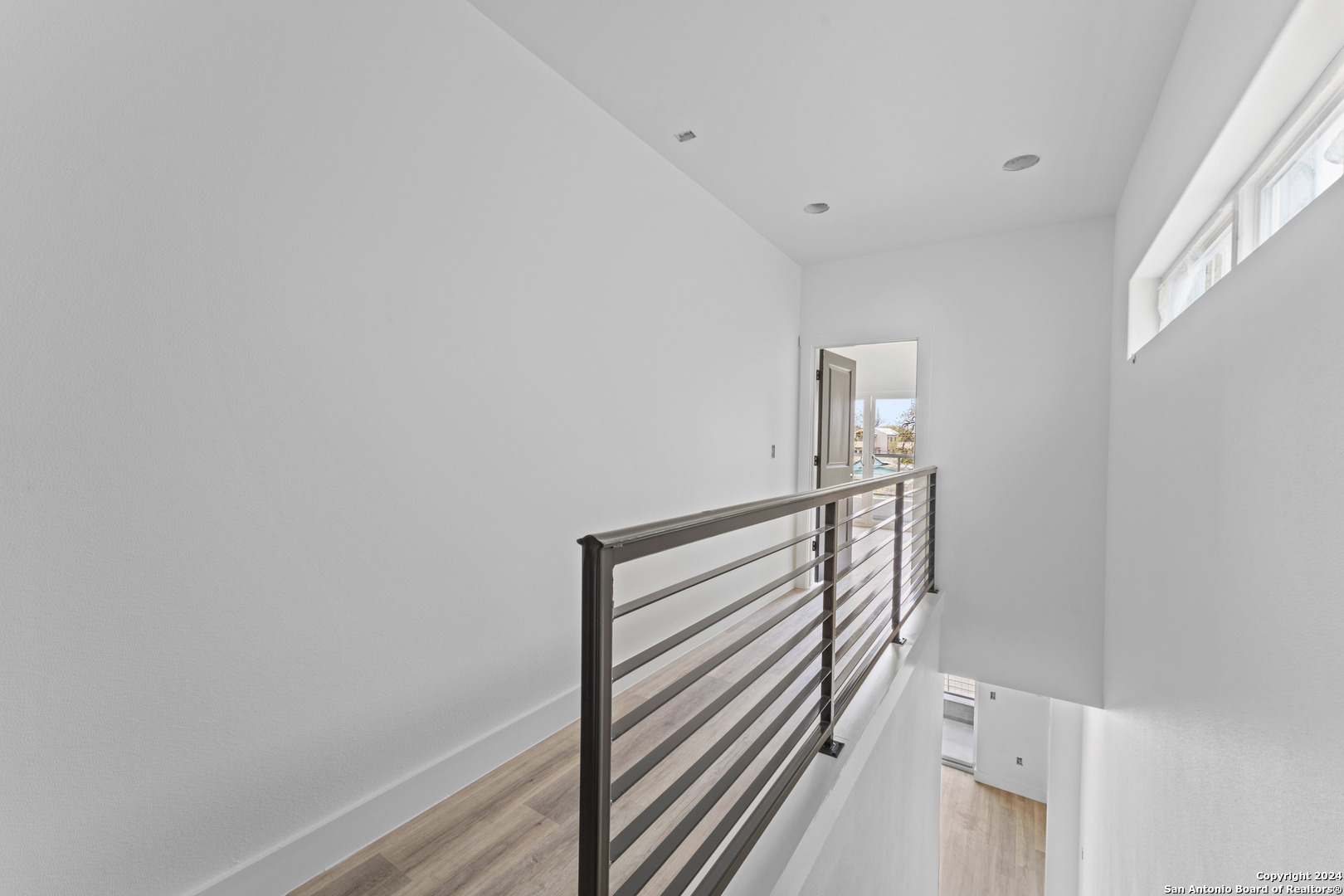 130 E LACHAPELLE