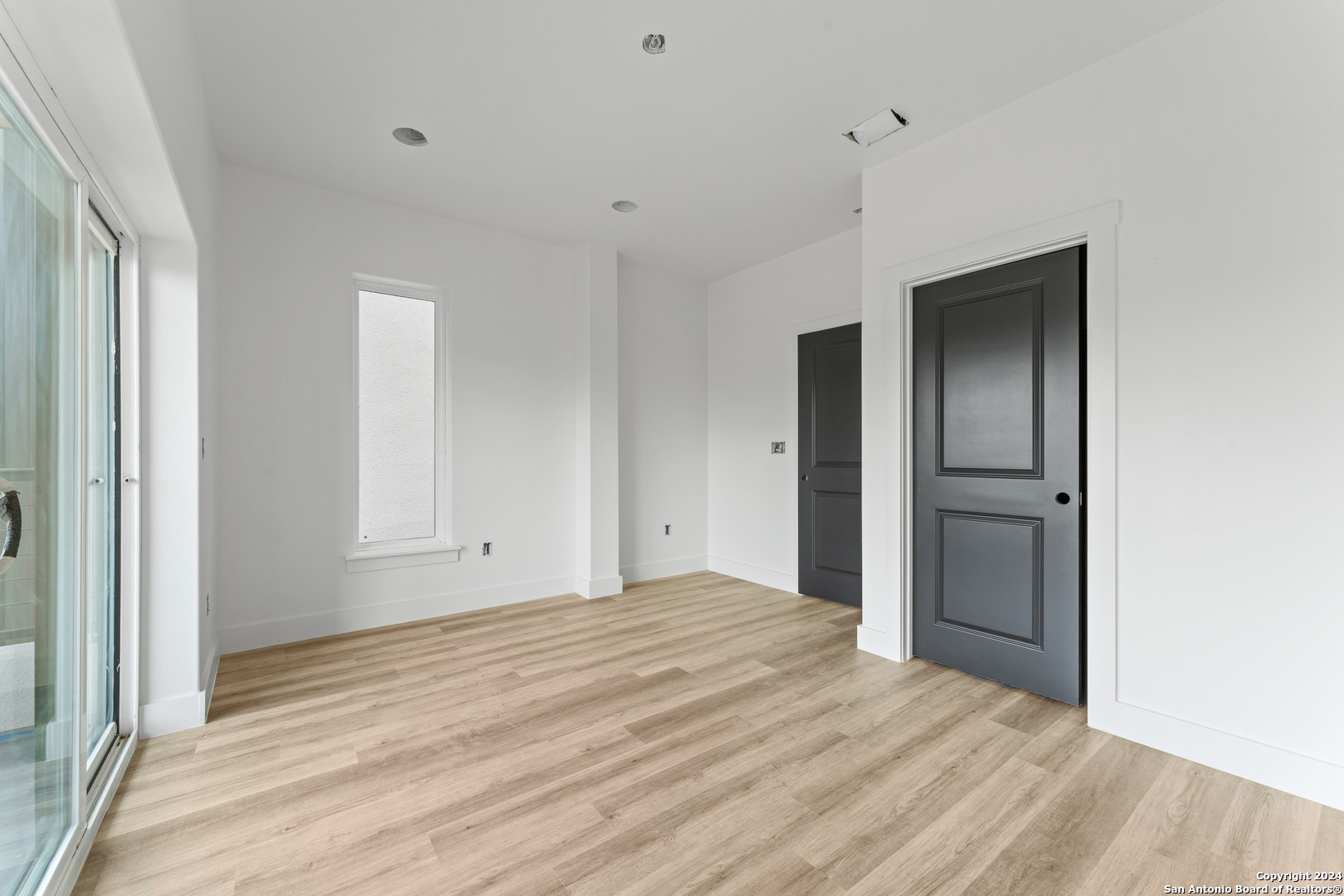 134 E LACHAPELLE