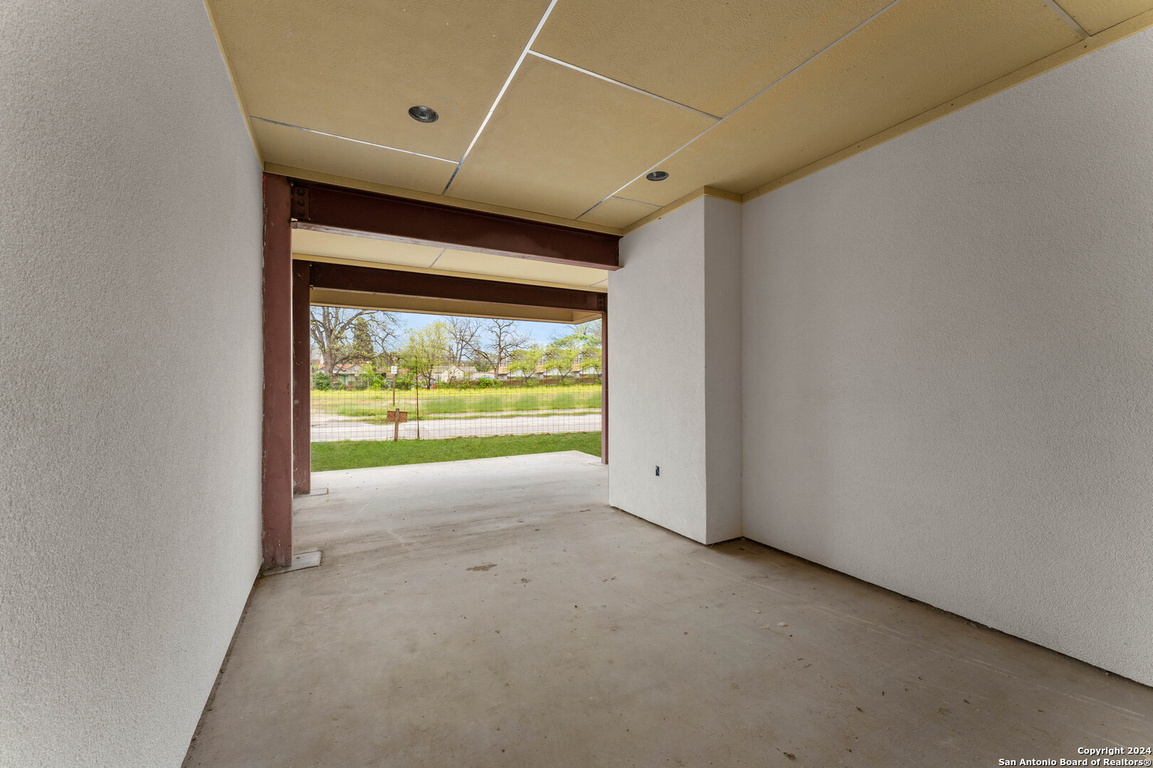 134 E LACHAPELLE