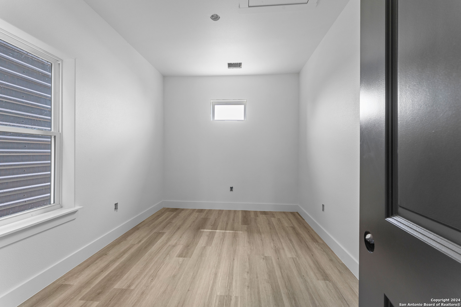 134 E LACHAPELLE