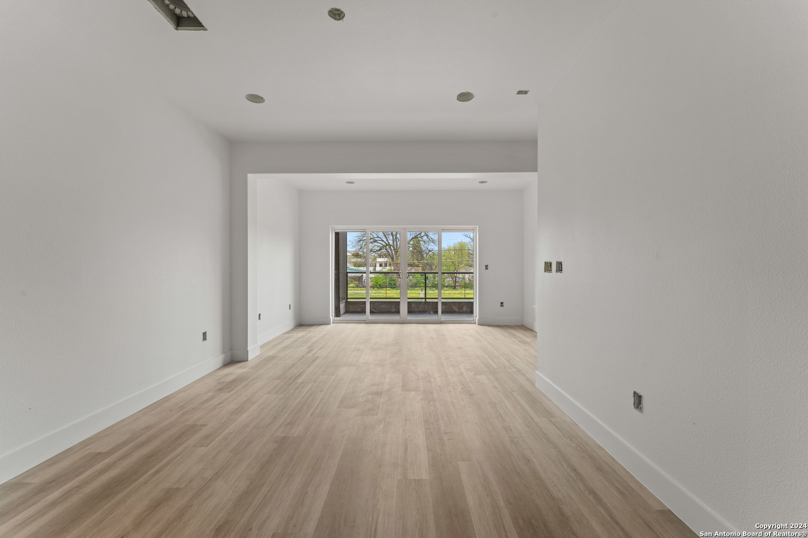 134 E LACHAPELLE