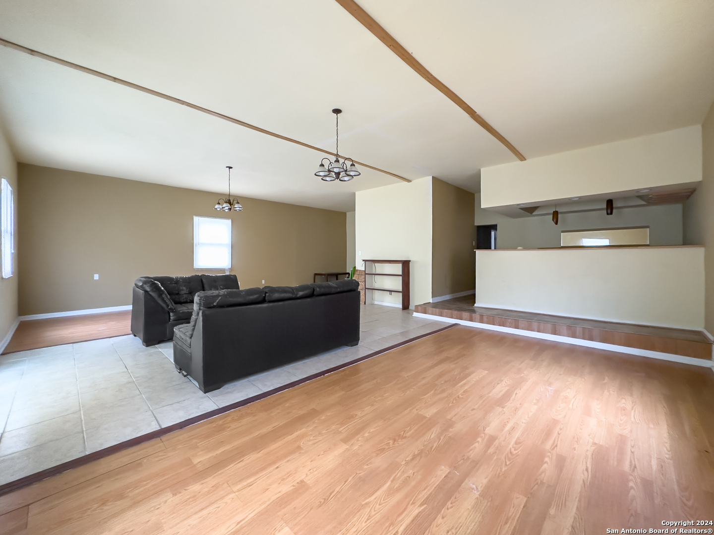 1325 DUPONT