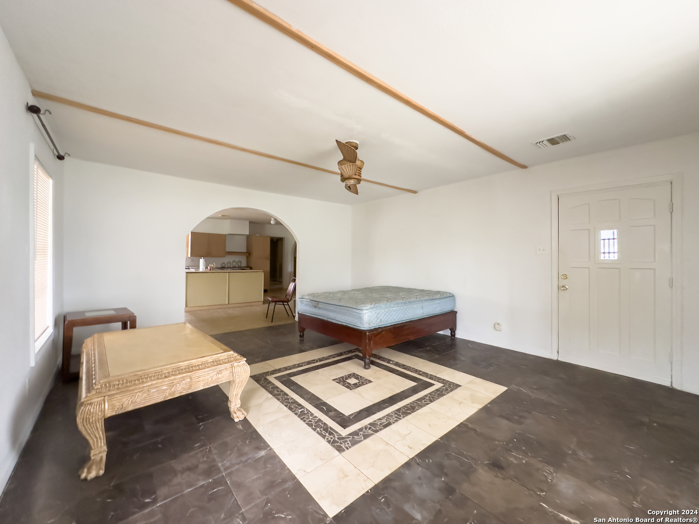 1325 DUPONT