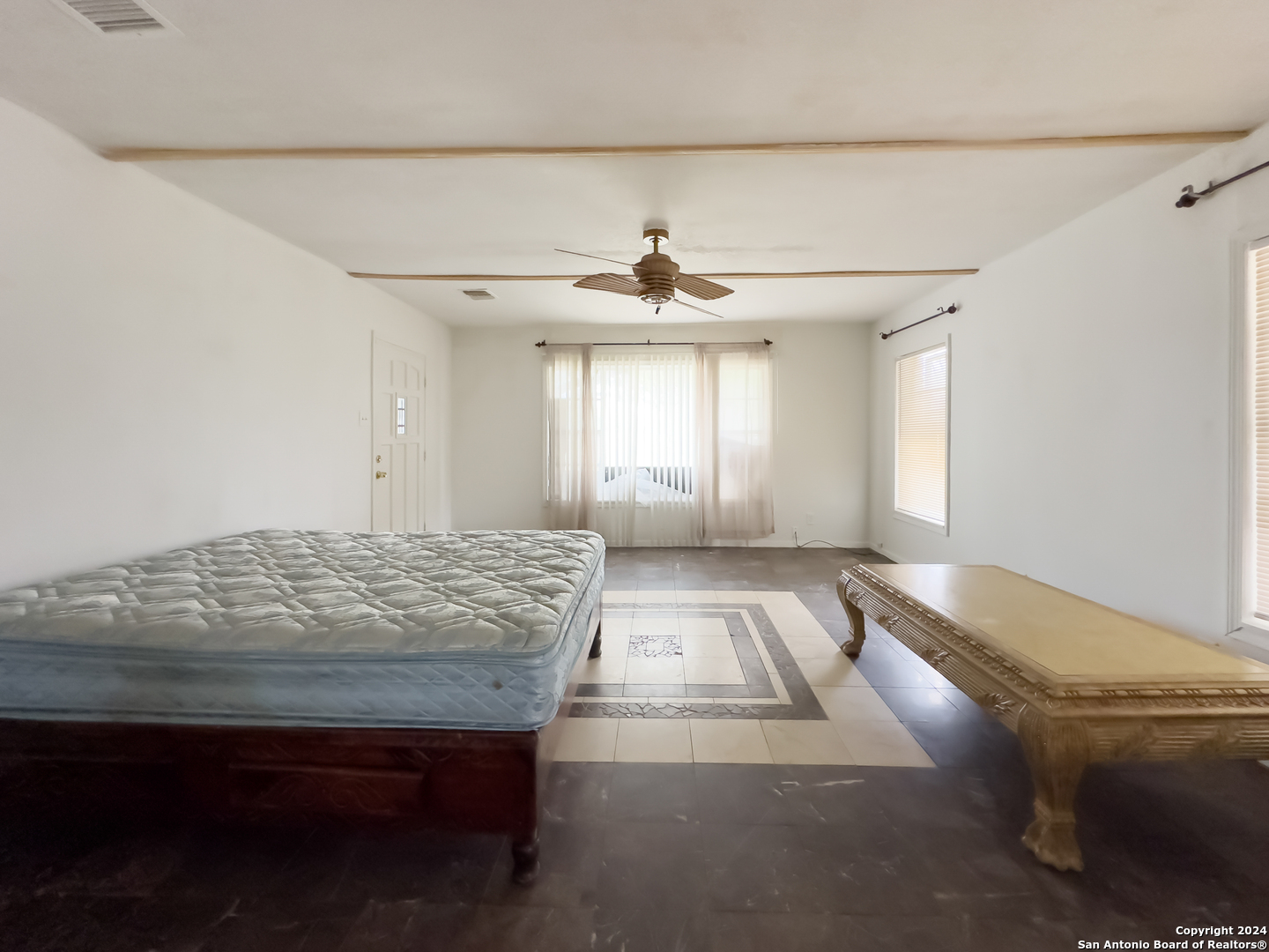 1325 DUPONT