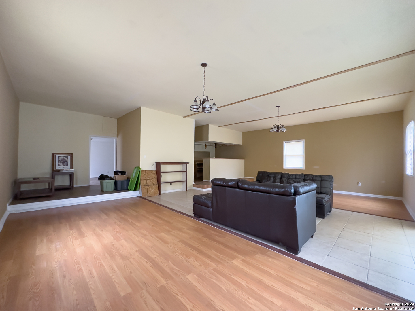 1325 DUPONT