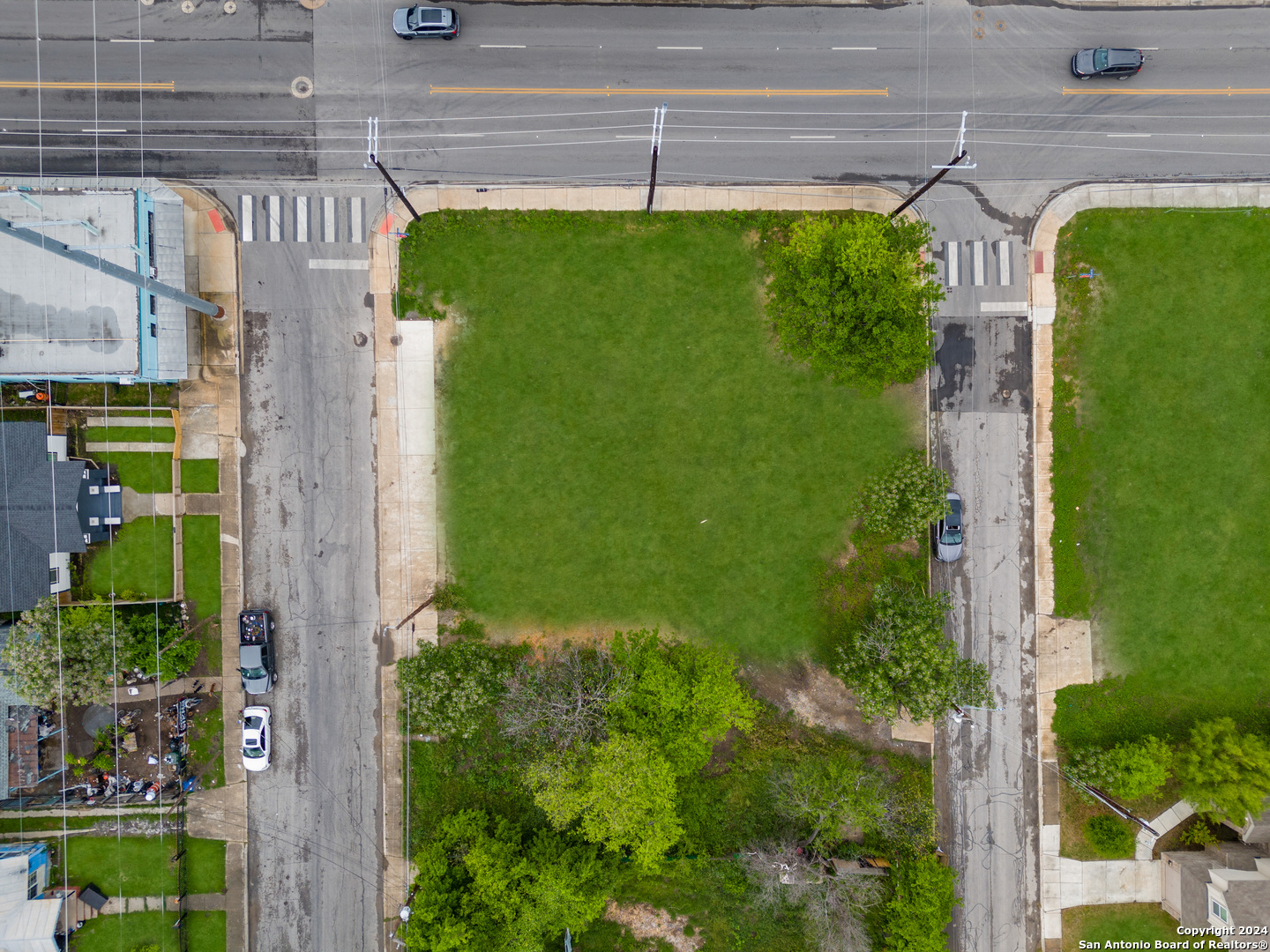802 N New Braunfels #1