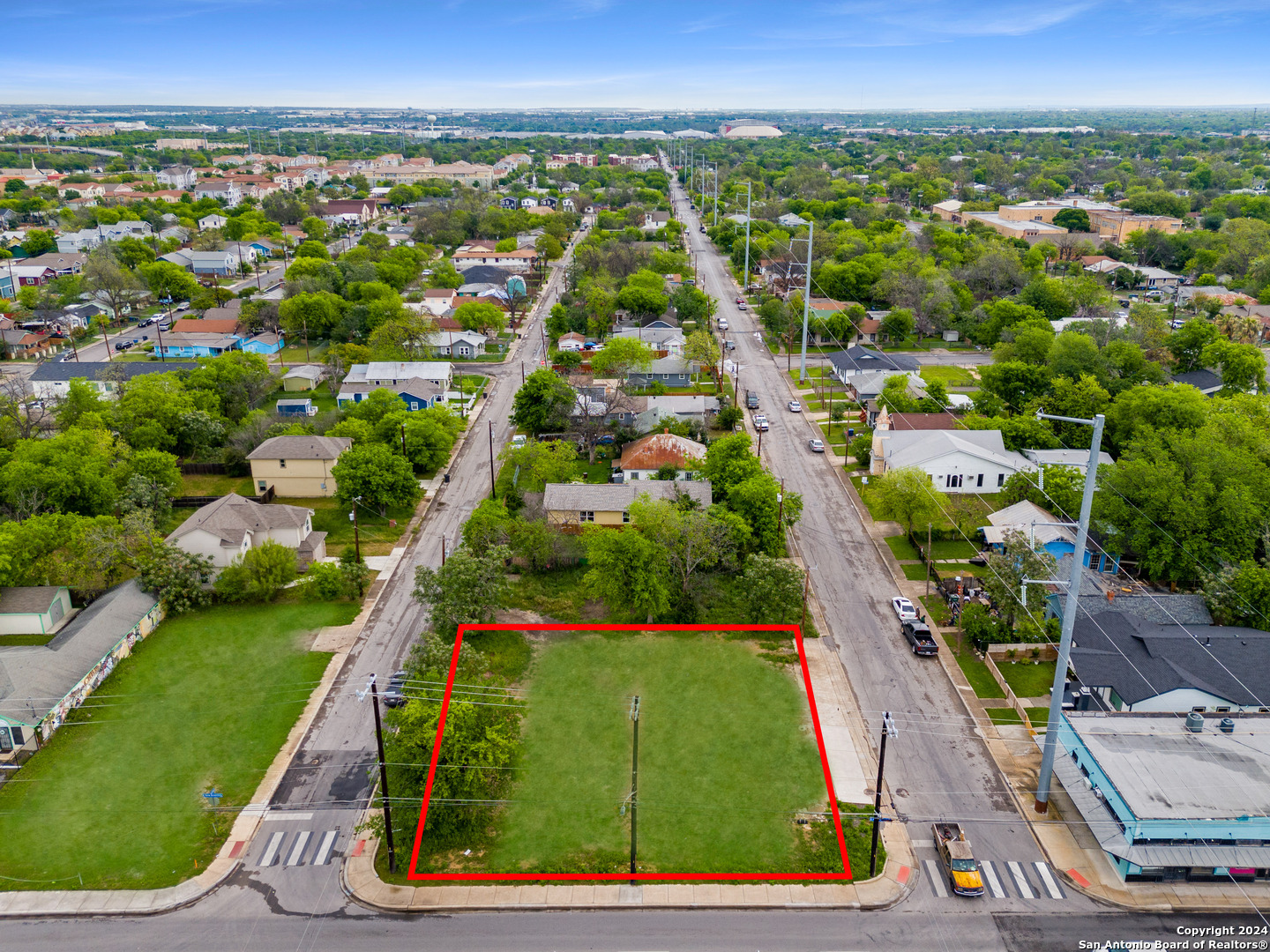 802 N New Braunfels #1