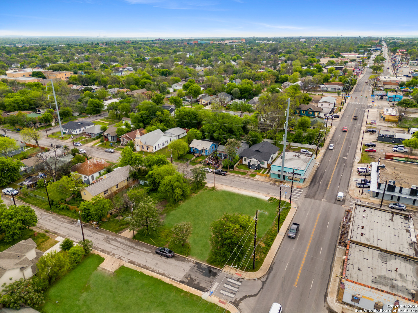 802 N New Braunfels #1