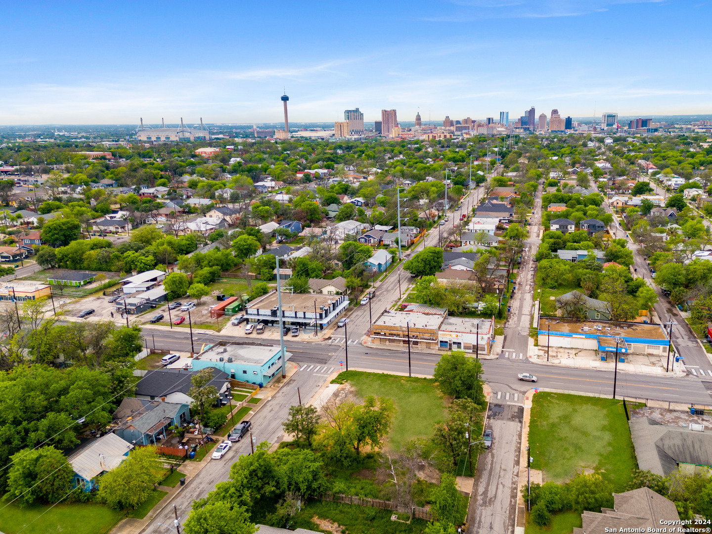 802 N New Braunfels #1