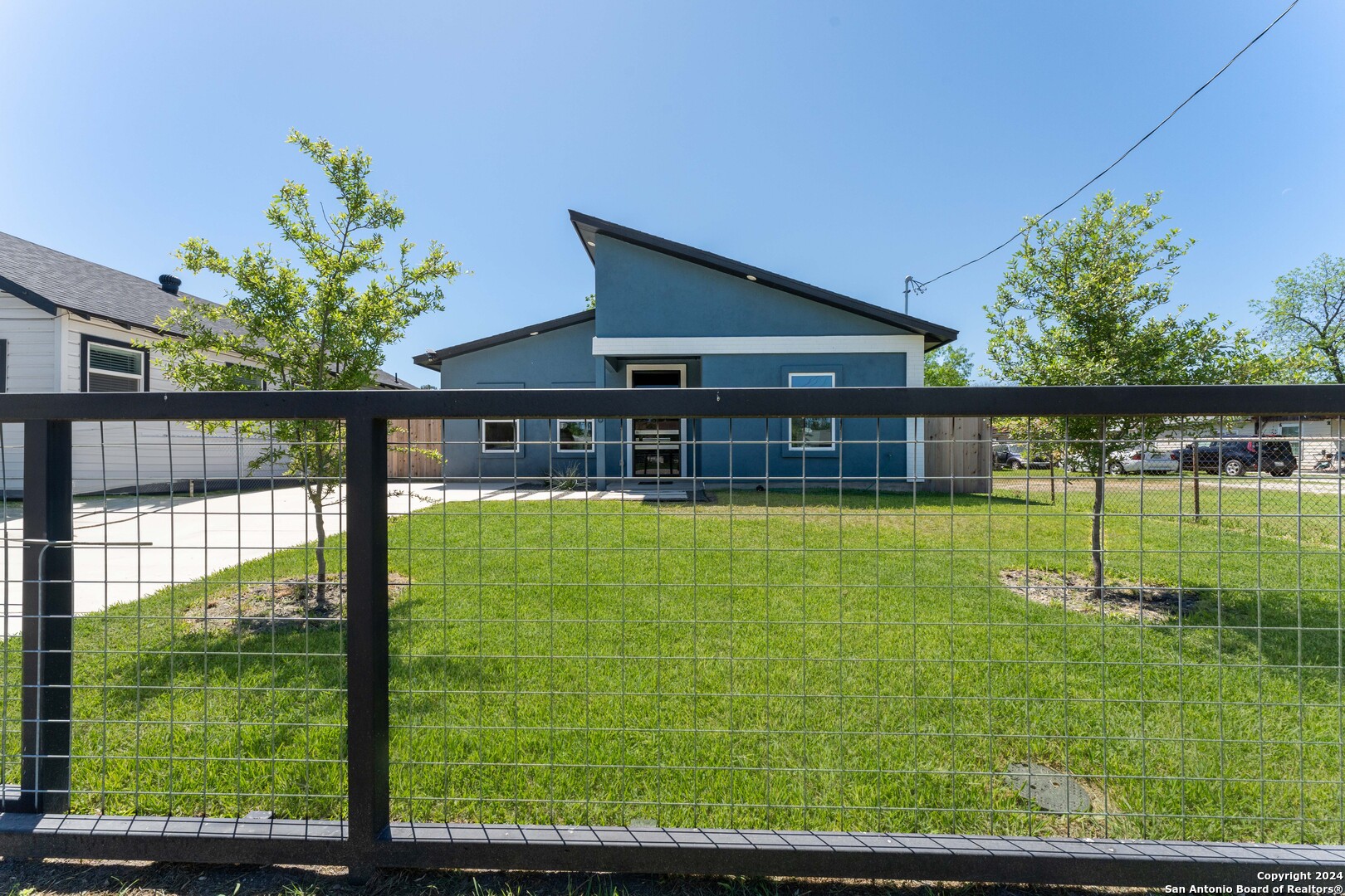 206 MCCAULEY BLVD