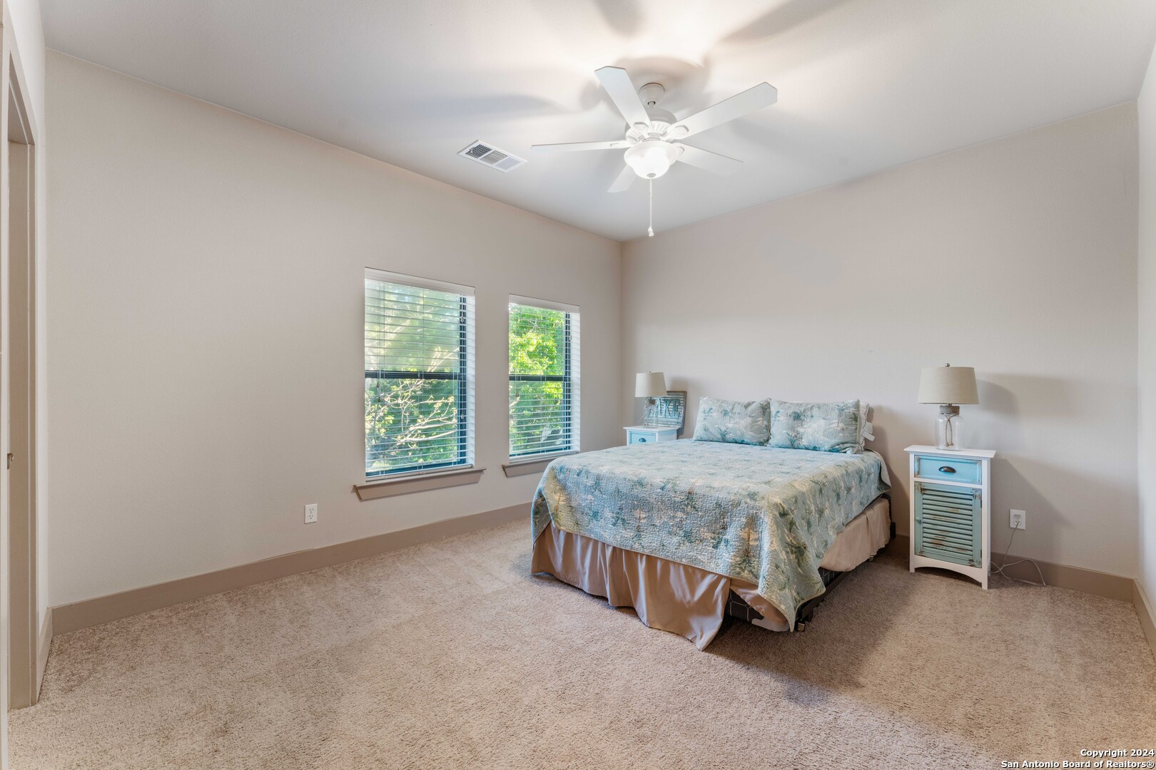2062 EDGEWATER FLS