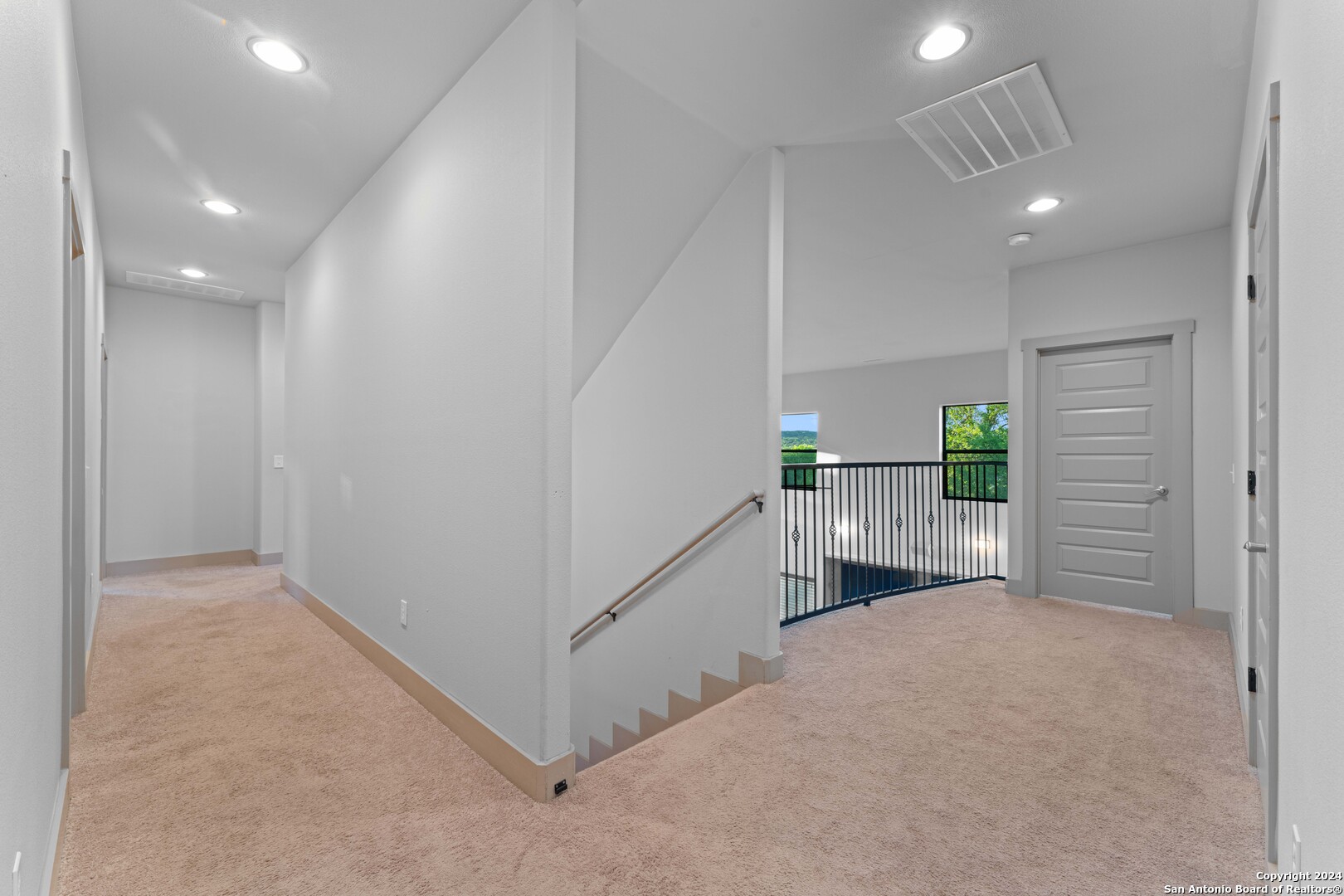 2062 EDGEWATER FLS