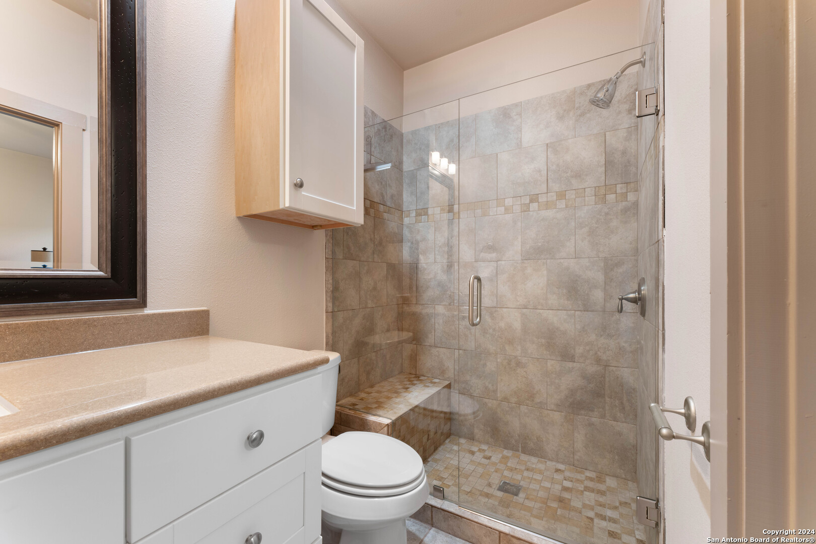 2062 EDGEWATER FLS