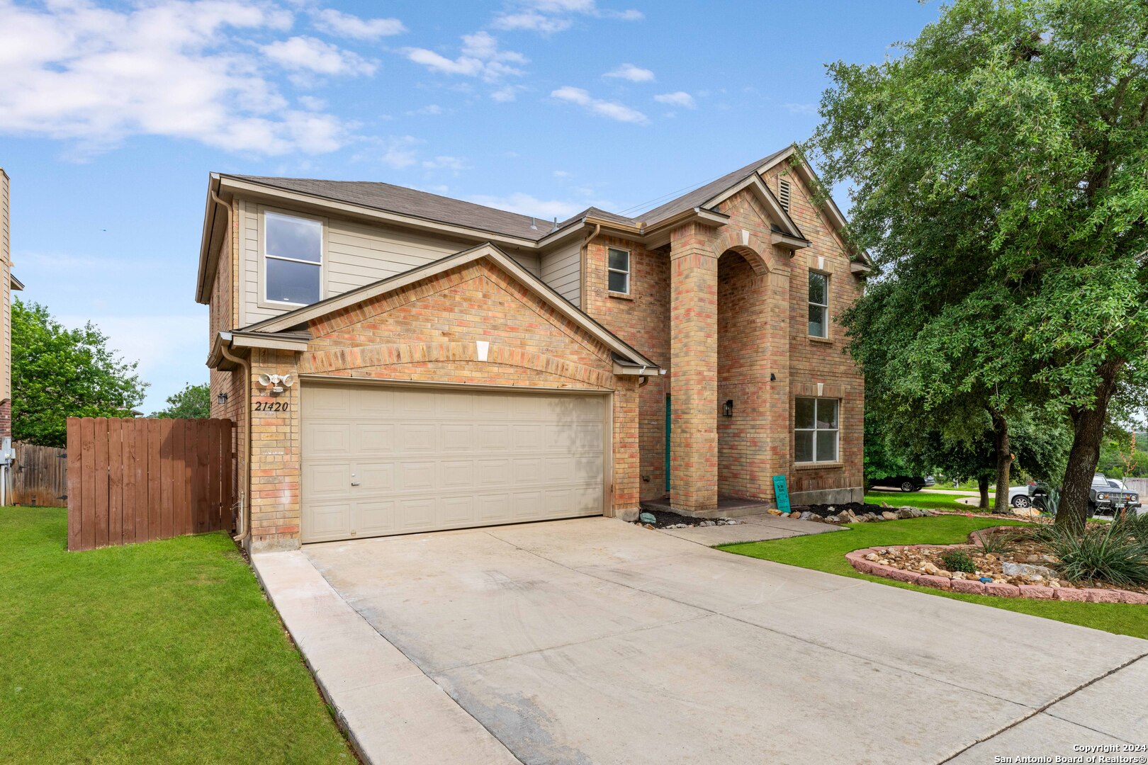 21420 BRANDING BAY