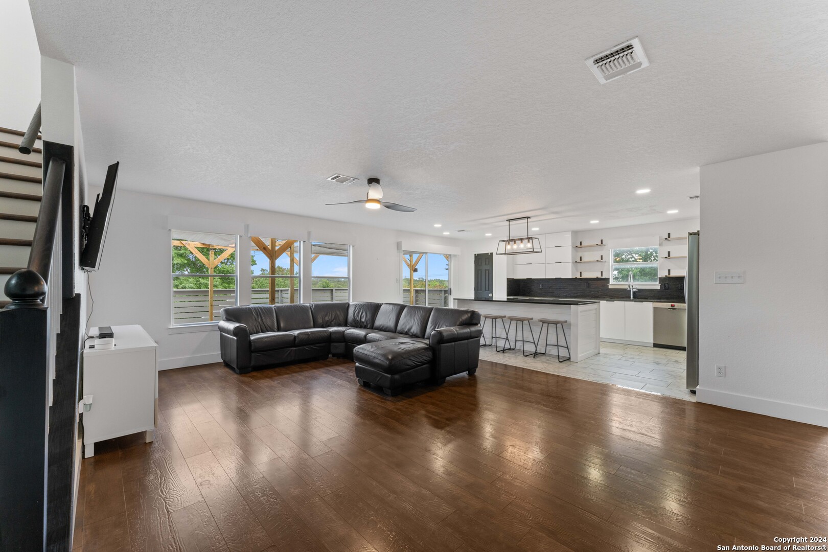 21420 BRANDING BAY