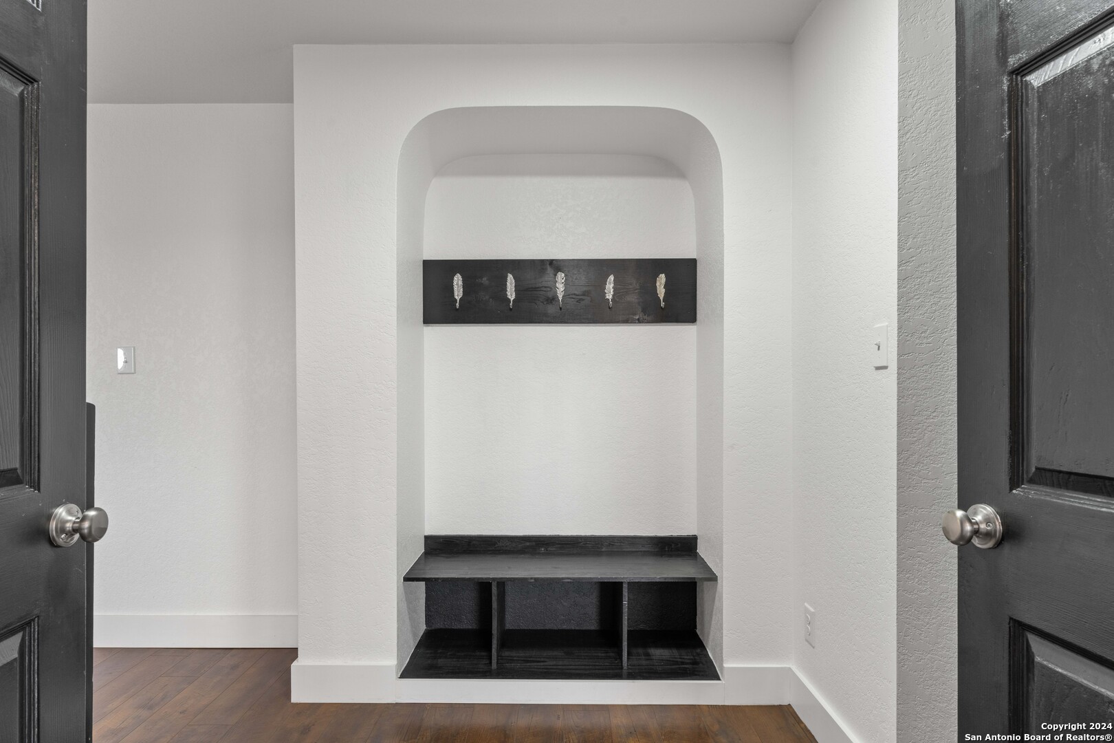 21420 BRANDING BAY