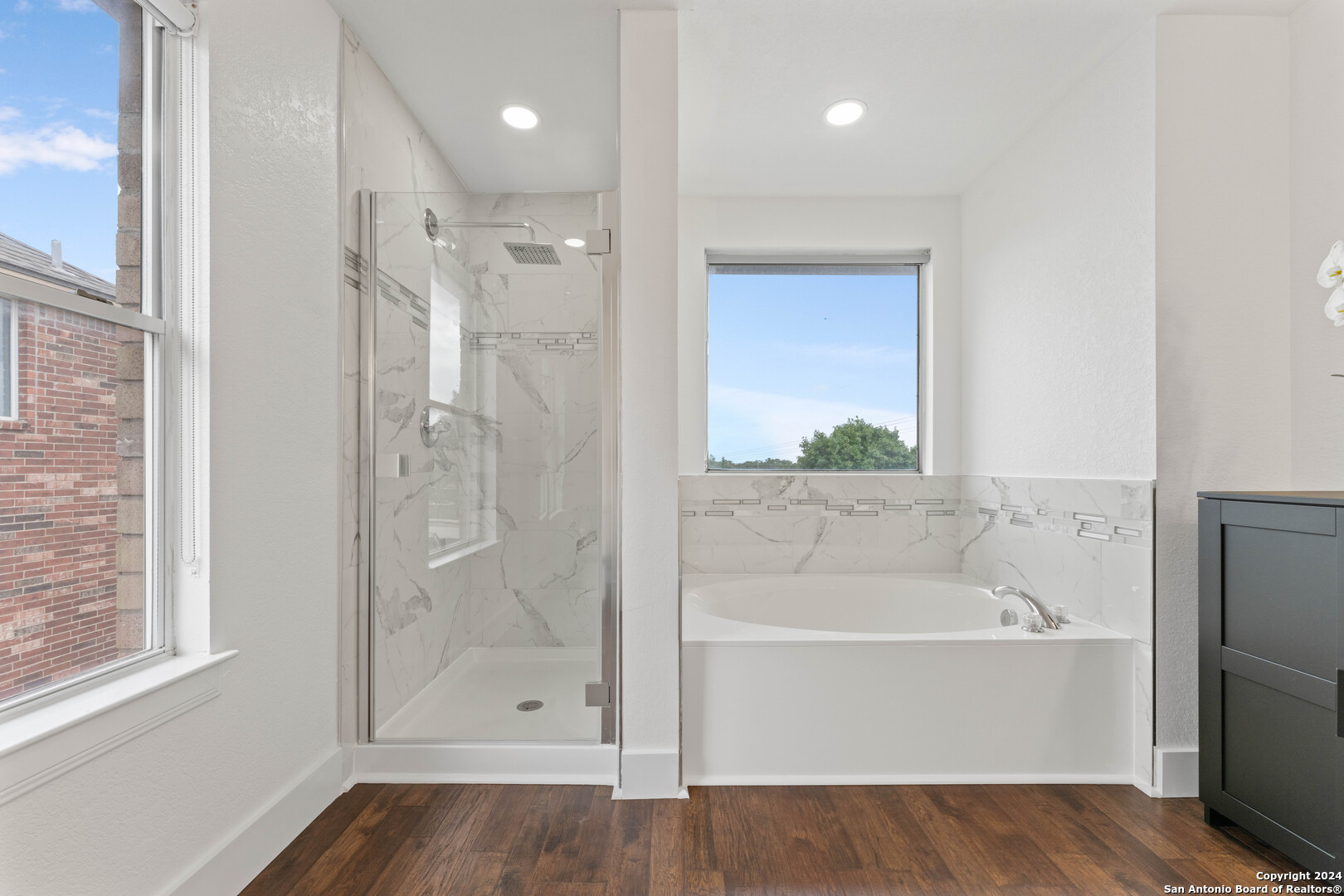 21420 BRANDING BAY