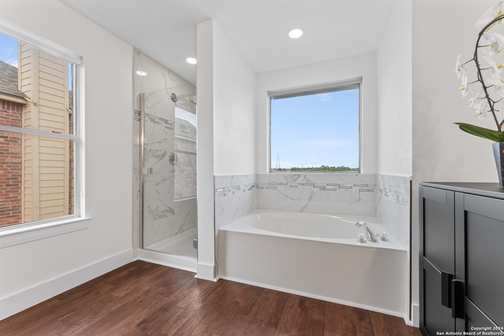 21420 BRANDING BAY