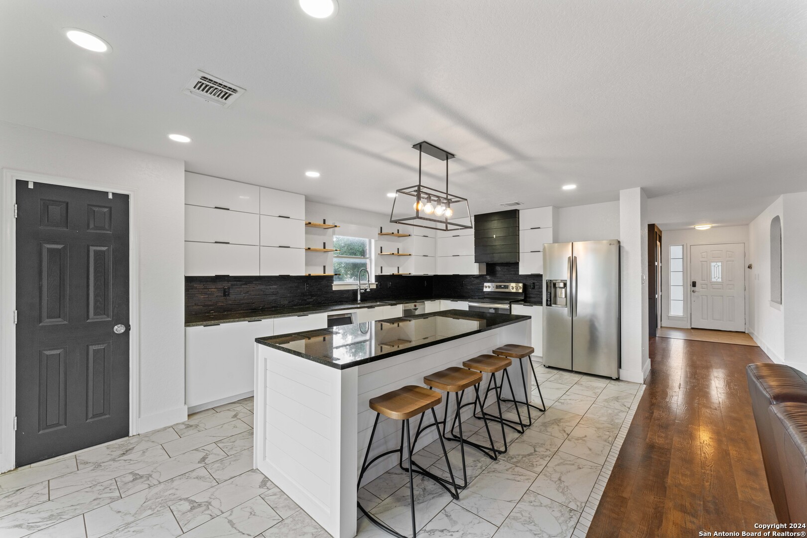 21420 BRANDING BAY