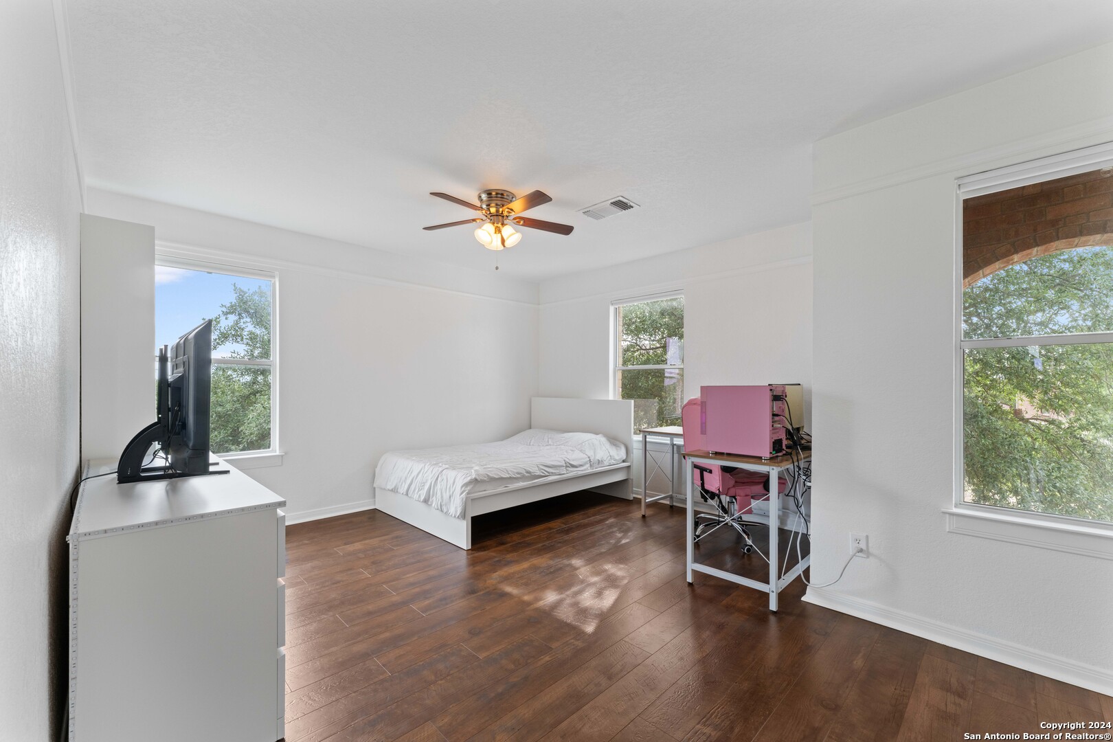 21420 BRANDING BAY