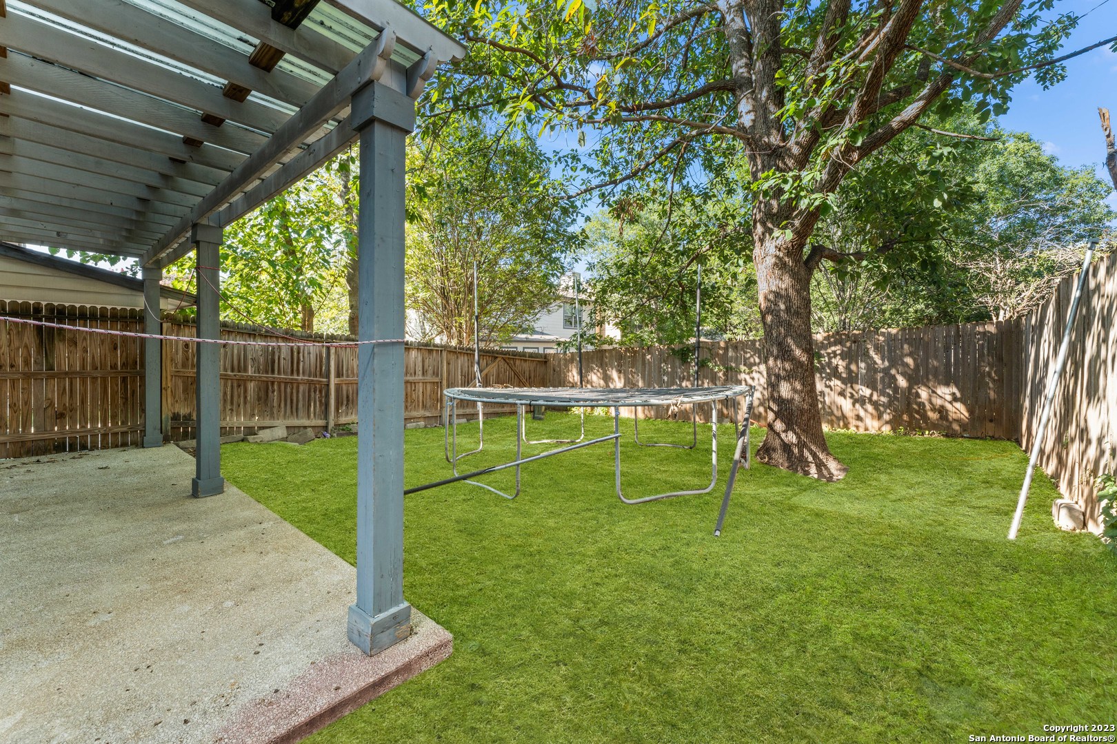 6027 BANTRY BAY