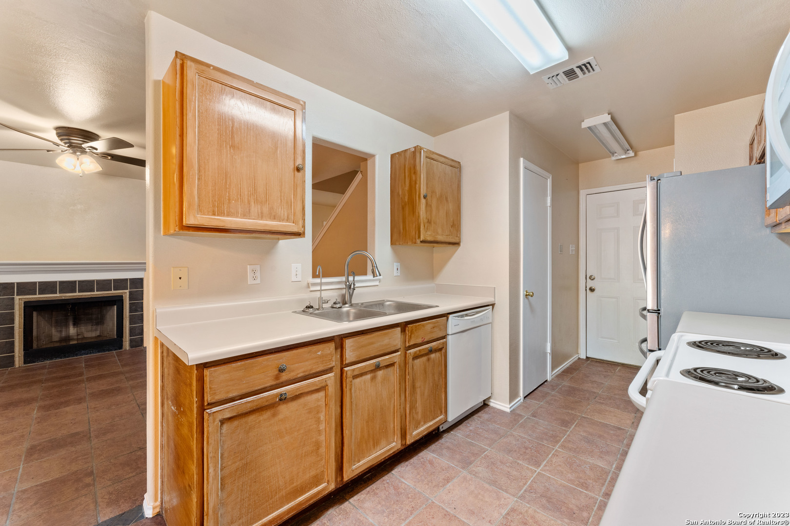 6027 BANTRY BAY