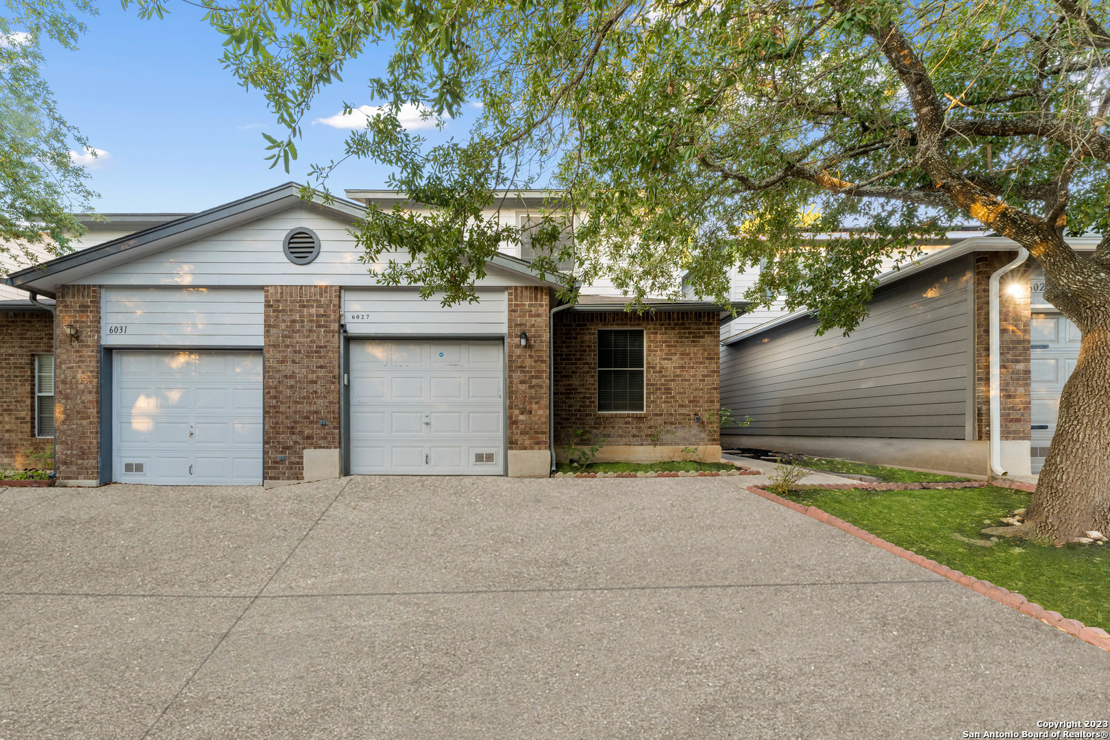 6027 BANTRY BAY