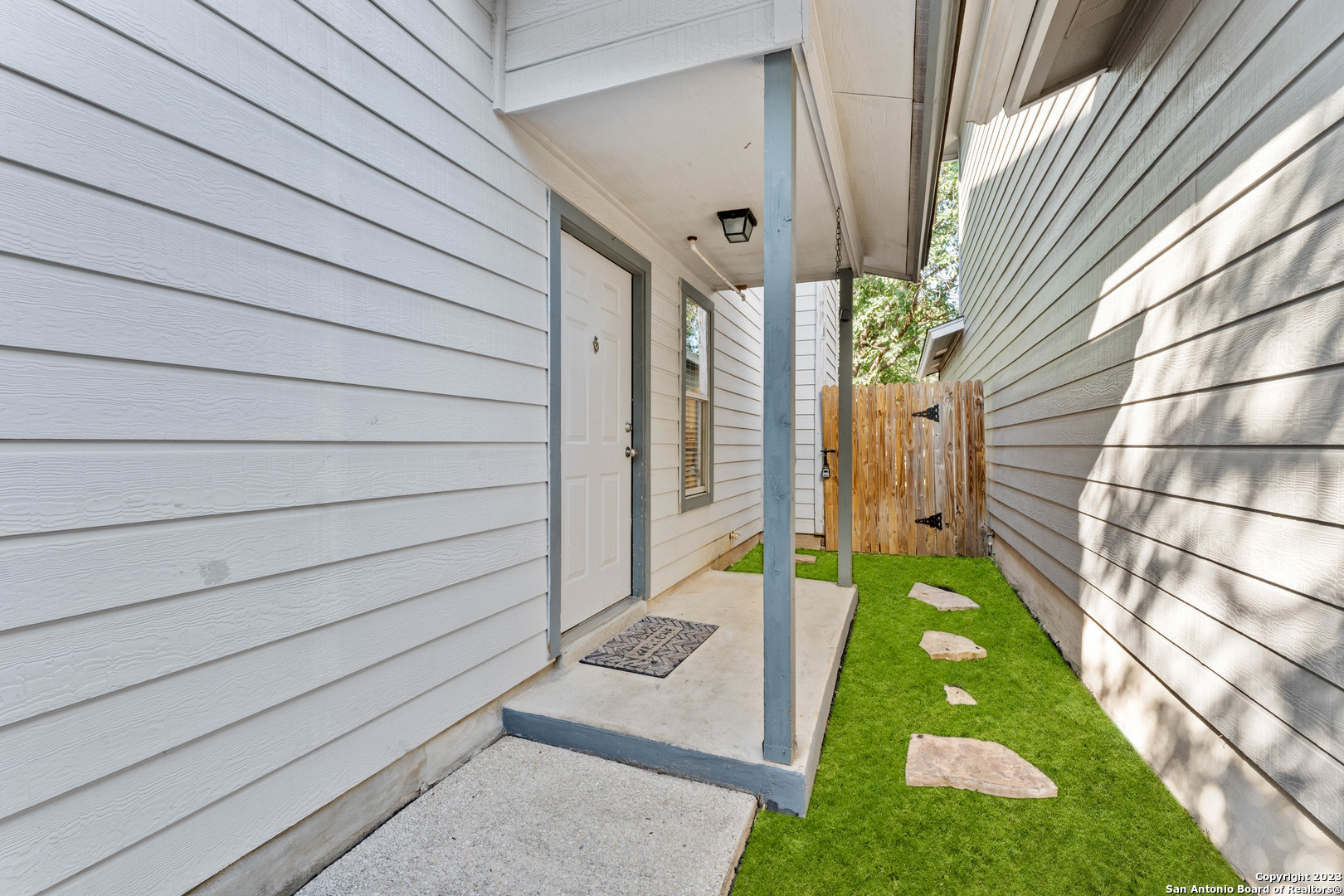 6027 BANTRY BAY