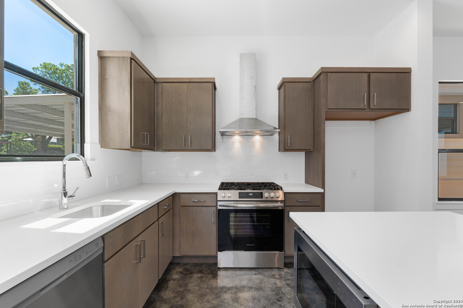 914 N Olive #701