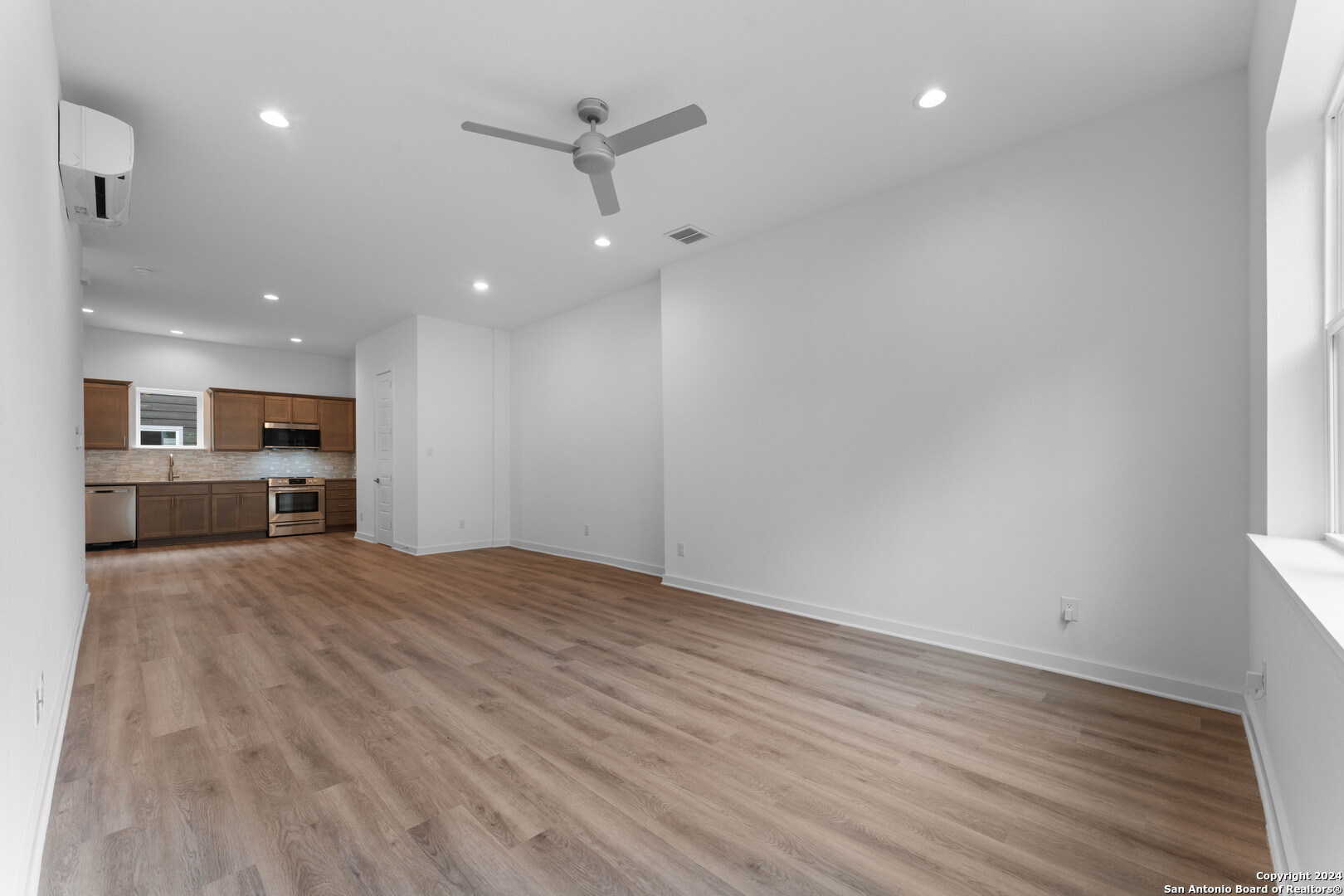 210 W POPLAR ST 102