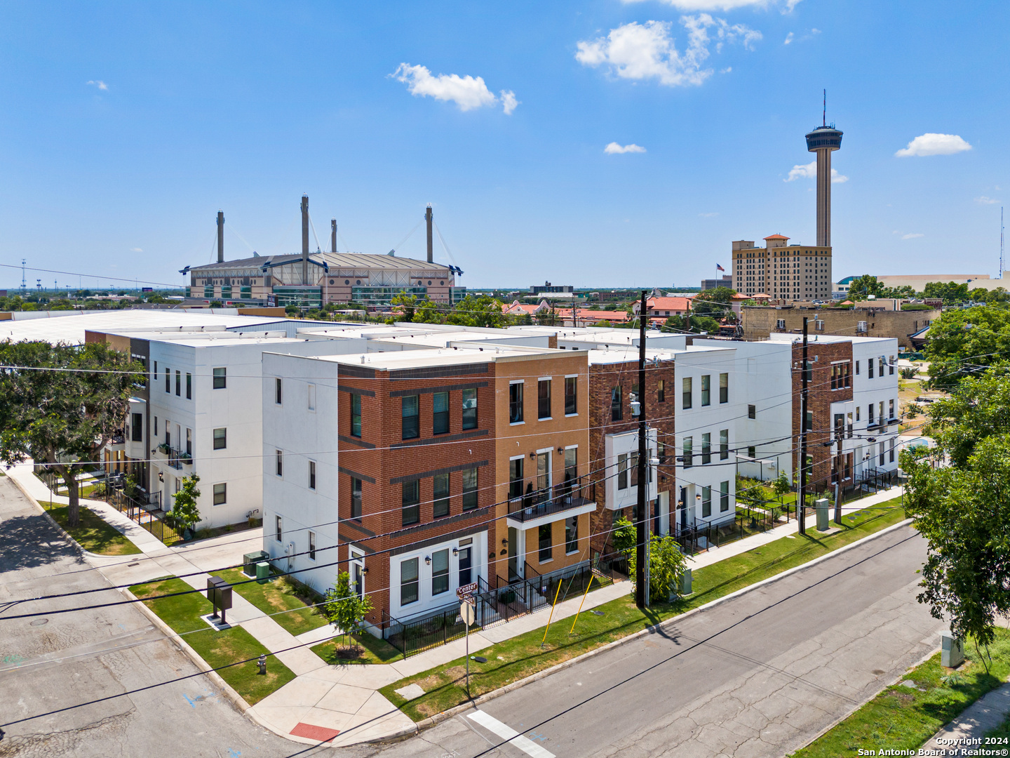 414 CENTER ST