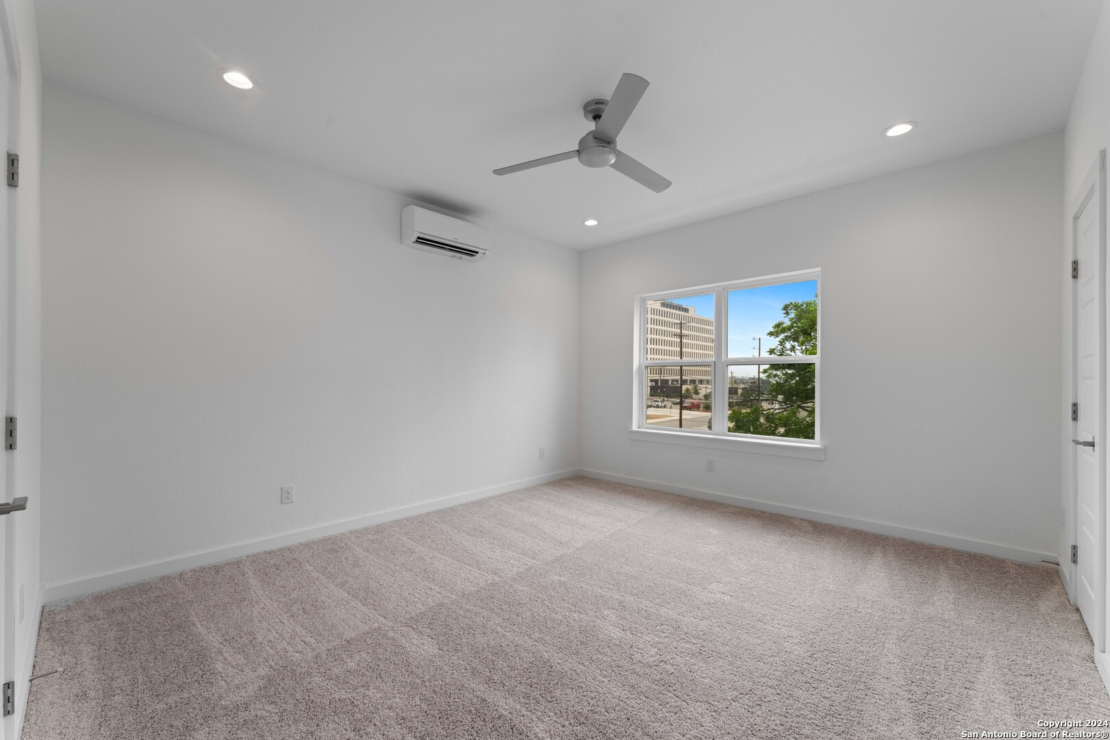 323 HOWARD ST 1