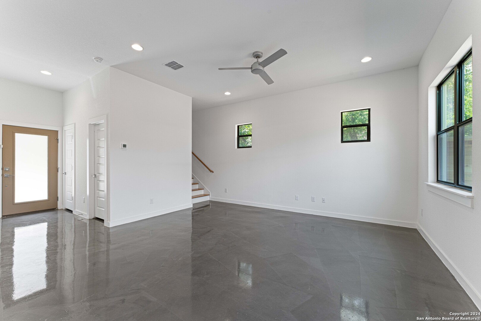 914 N Olive #101