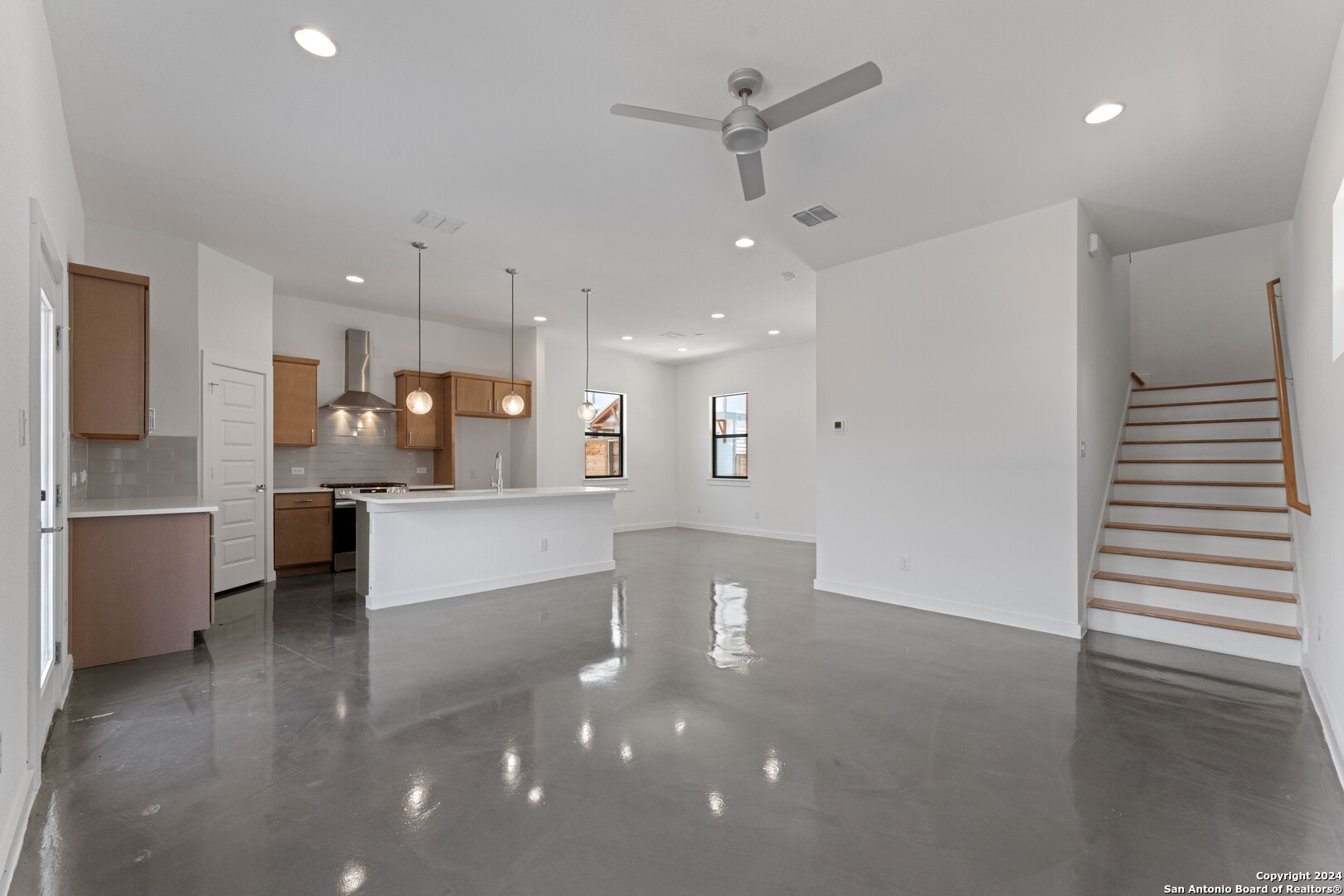 914 N Olive #101