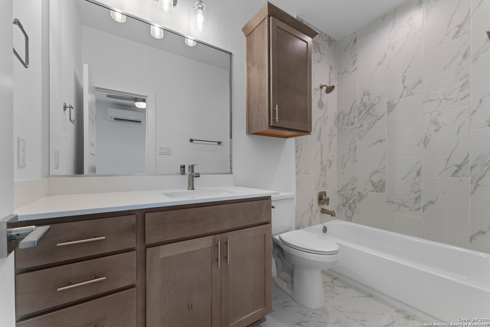 319 HOWARD ST 3