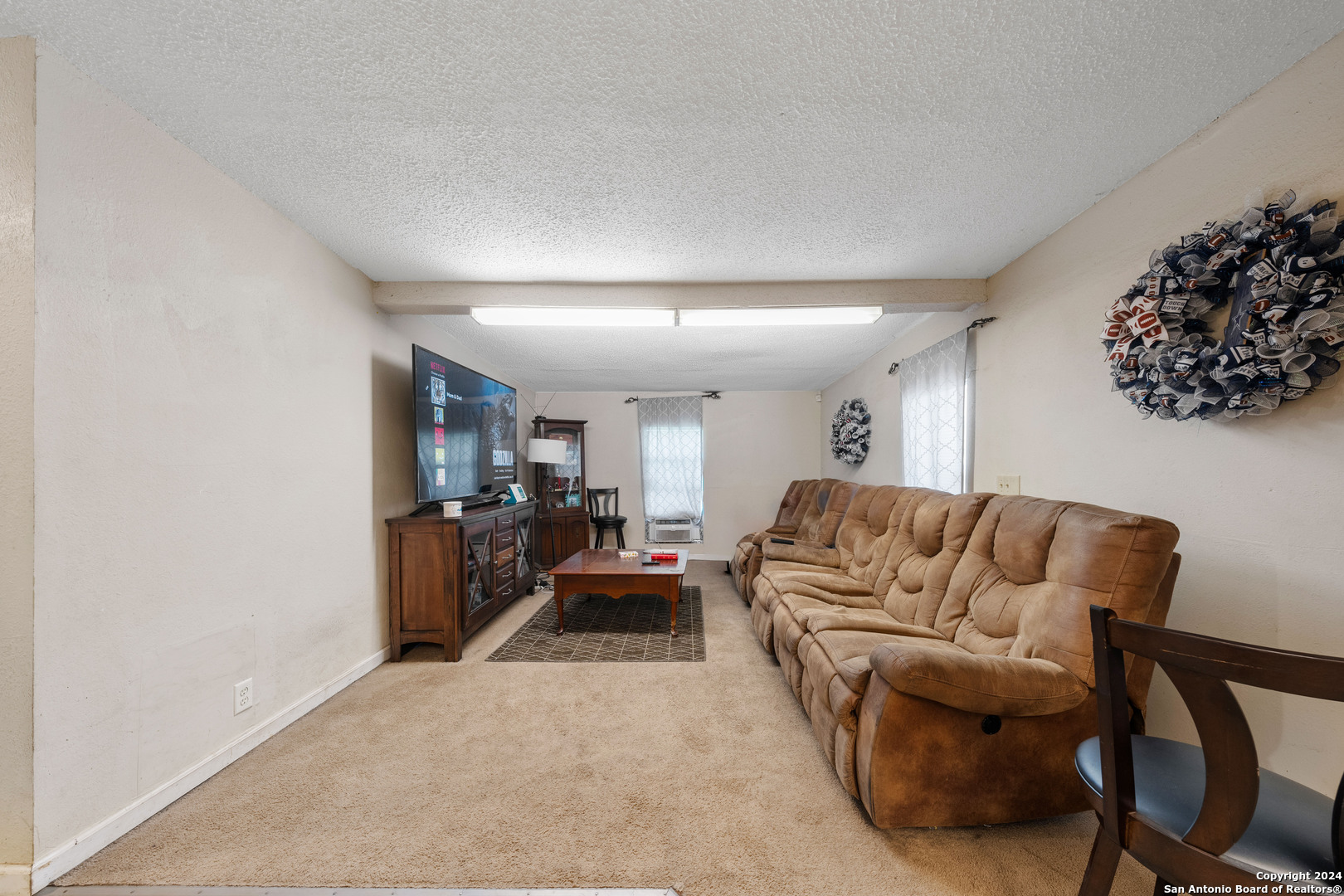 521 STRATFORD CT
