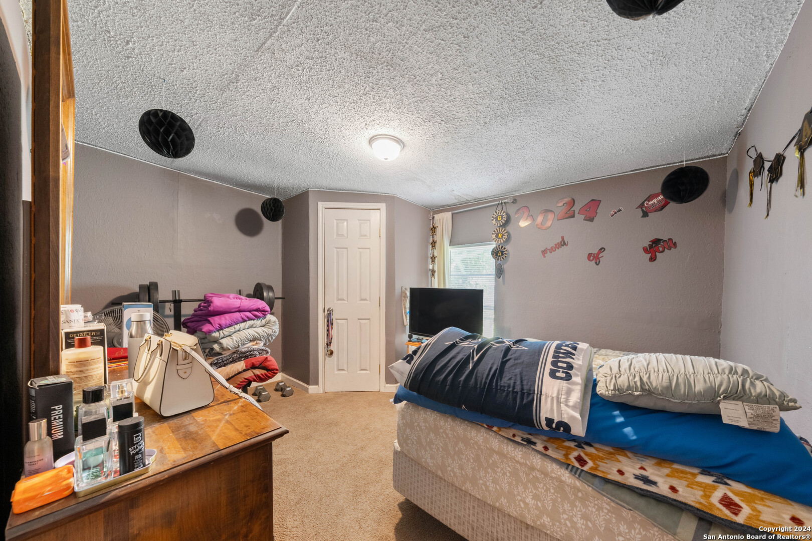 521 STRATFORD CT