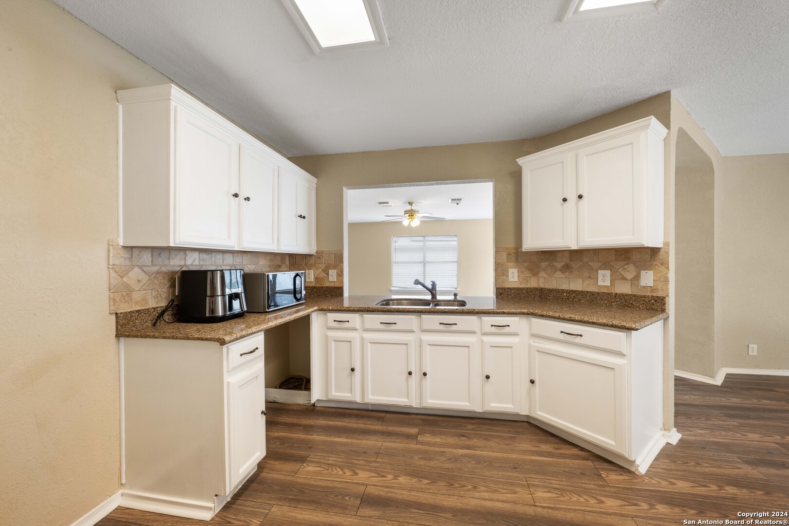 2111 SKULL VALLEY DR