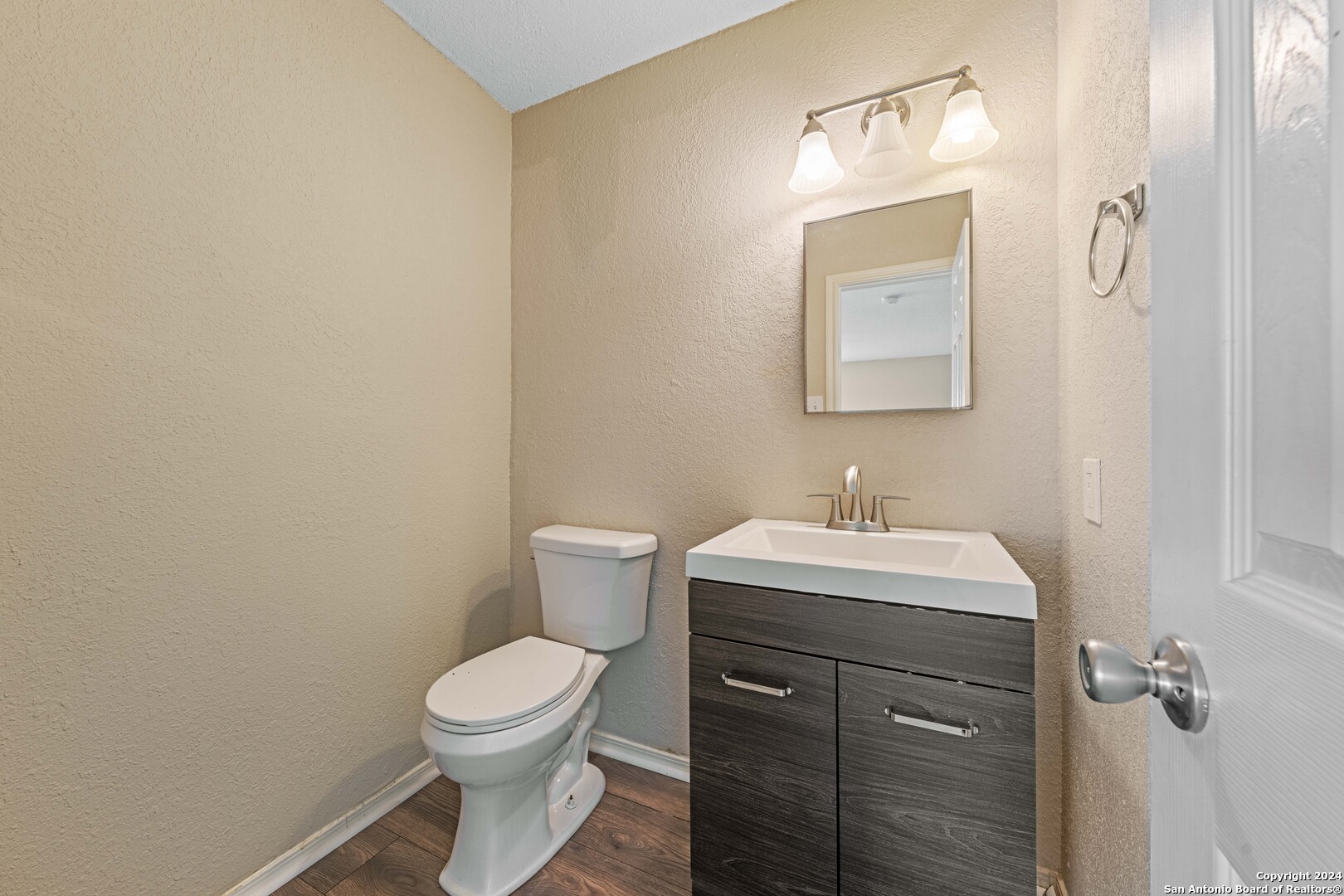 2111 SKULL VALLEY DR