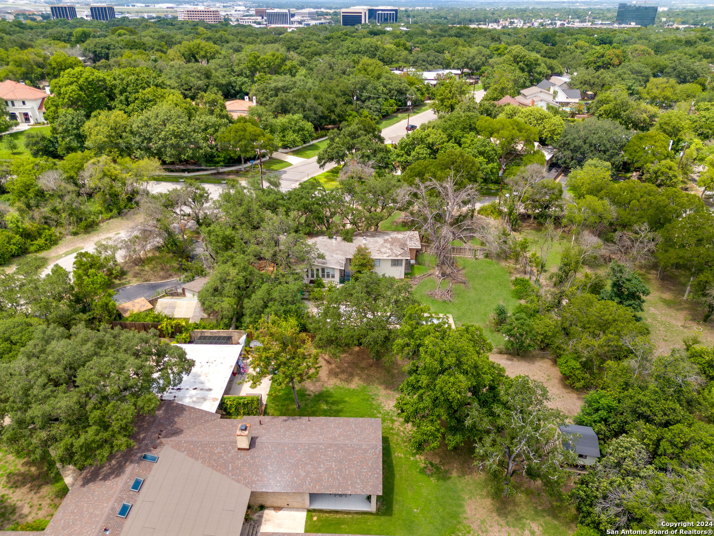 206 ROCKHILL DR