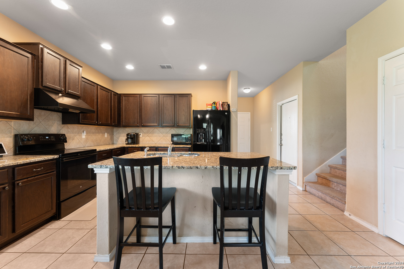 6115 Agoura Hvn