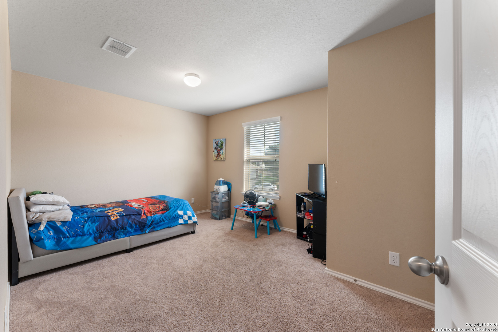6115 Agoura Hvn